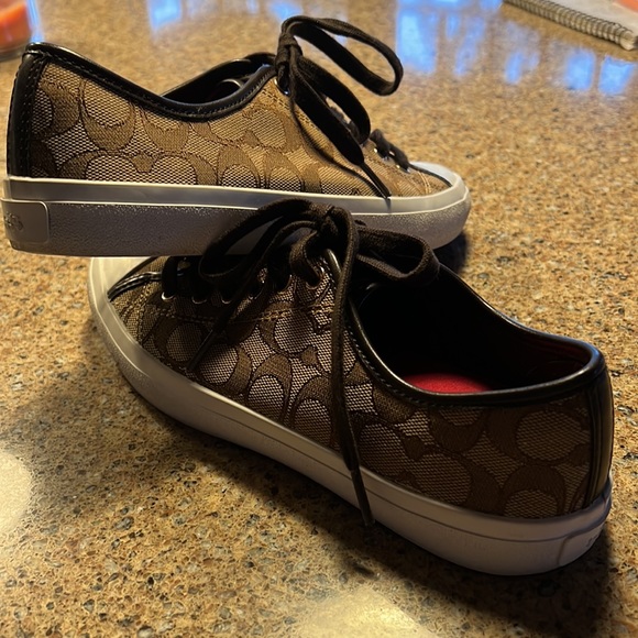 Coach runners